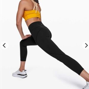 EUC Lululemon In Movement Cropped leggings 19"